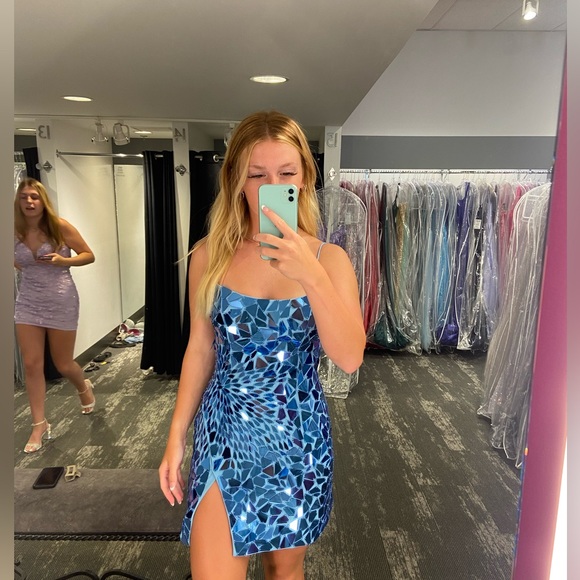 Sherri Hill - Lace-Up Back Cut Class Dress - Picture 5 of 5